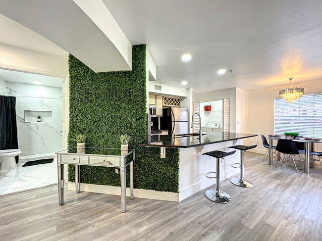 Photo - 7300 Westpointe Blvd Unit 712