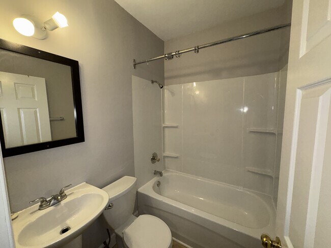 Photo - 192 Archibald St Unit 4