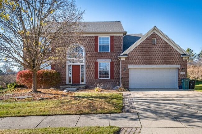 Building Photo - 466 Ivy Ln