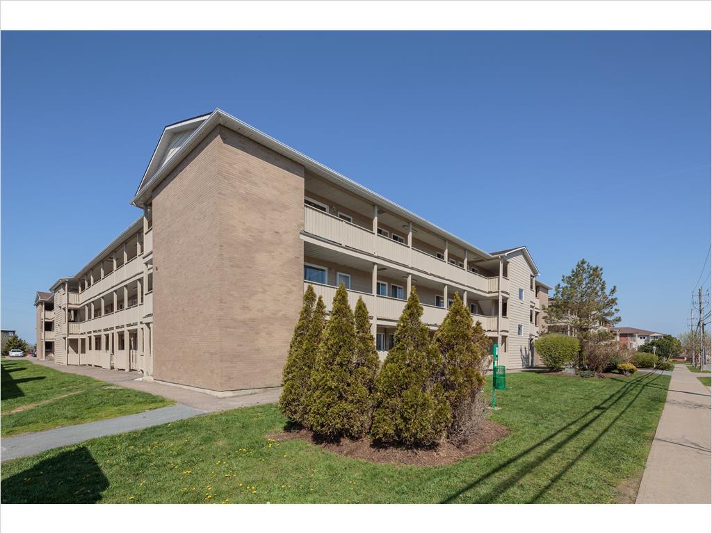 Photo - 90 Highfield Park Dr