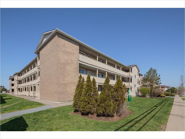 Building Photo - 90 Highfield Park Dr