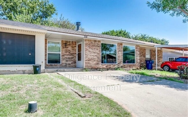 Building Photo - 210 Kathleen Dr