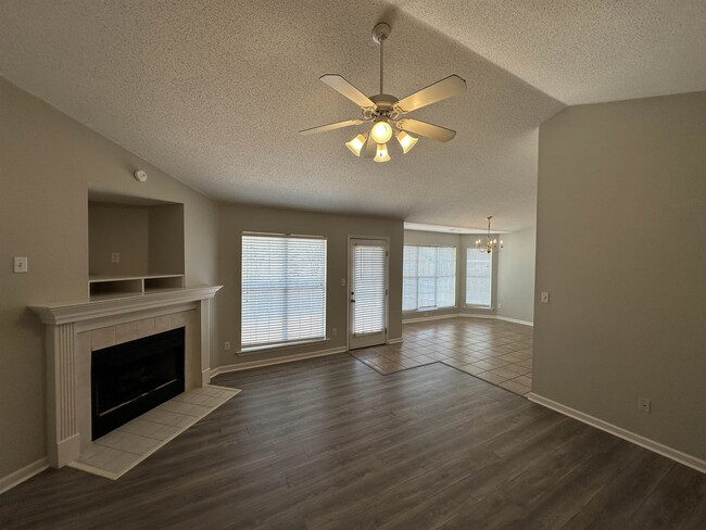 Photo - 1409 Brimfield Cove