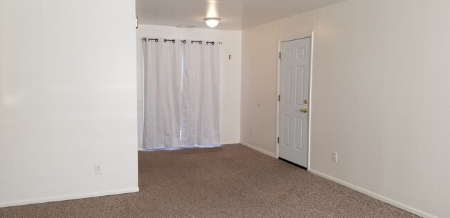 Photo - 1/2 OFF OCTOBER RENT