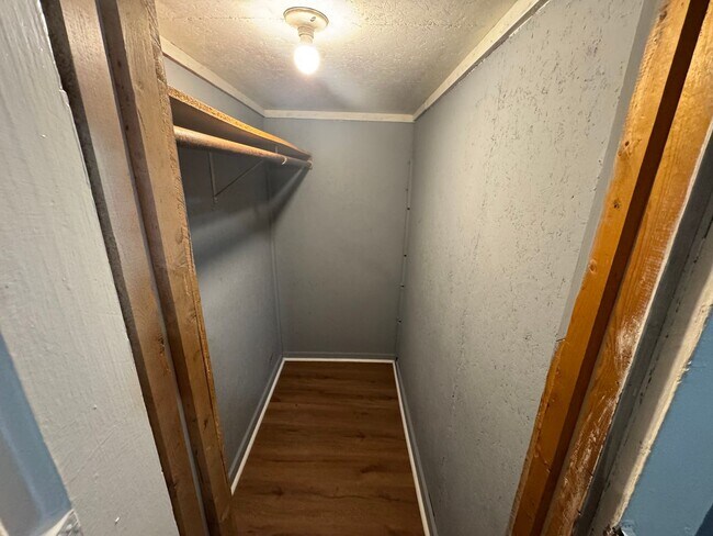 319 Linwood Rd