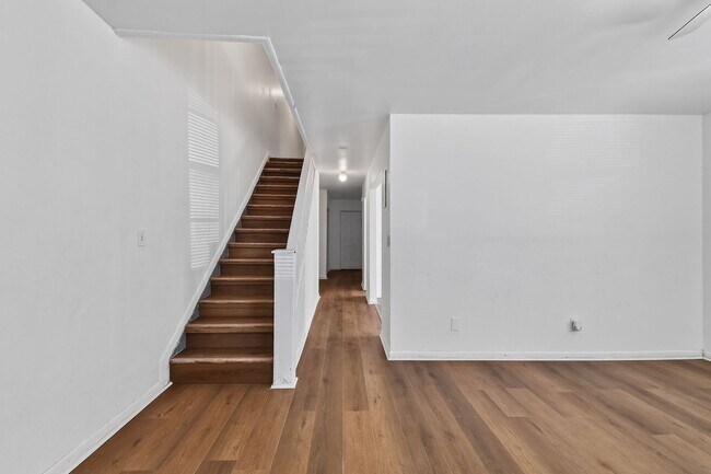 Photo - 635 6th St Unidad 635