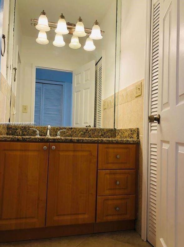 Photo - 100 Lincoln Rd