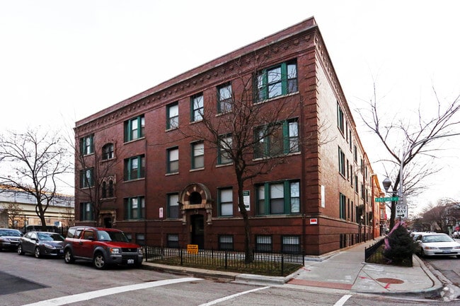 953 W Fletcher St - 953-959 W. FLETCHER / 3115-3121 N. SHEFFIELD