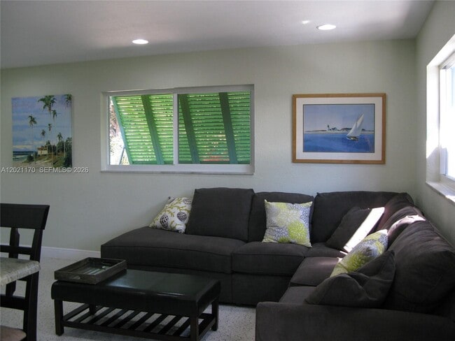 Photo - 13767 Oleander Ave
