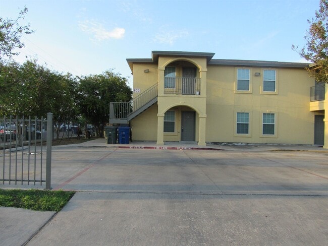 Building Photo - 1720 Juarez Ave Unit 1 Rental