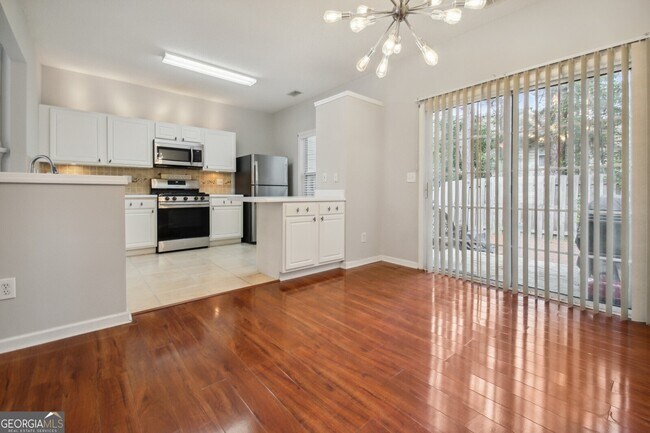 Photo - 4084 Howell Park Rd