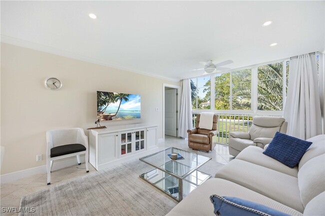 Photo - 610 Broad Ave S Unit J610