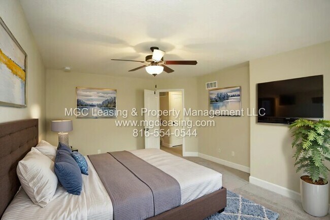 Photo - Eagle Creek Townhomes — Freshly Updated & Move-In Ready