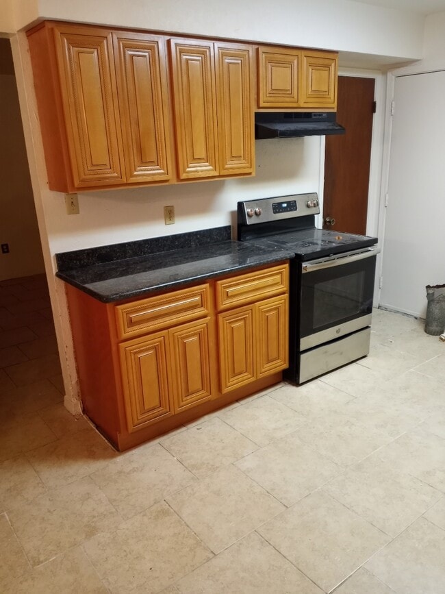 Photo - 315 Meadows Dr