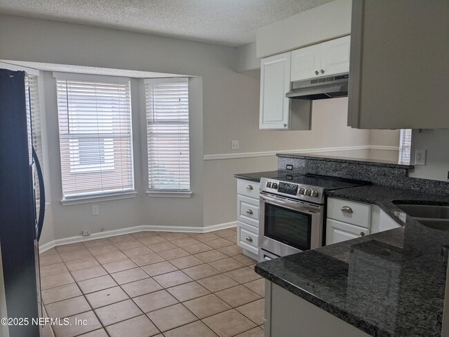 Photo - 13576 Capistrano Dr S