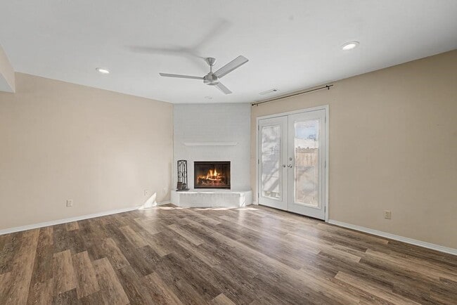 Photo - 298 W Mountain St