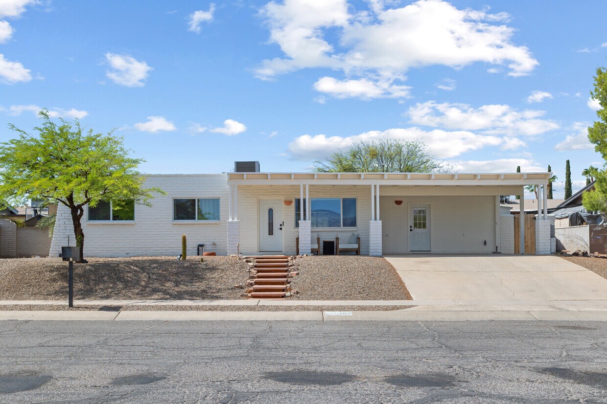 Photo - 9702 E 3rd St (Tucson, AZ)