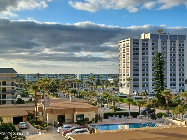1830 N Atlantic Ave Unidad 502