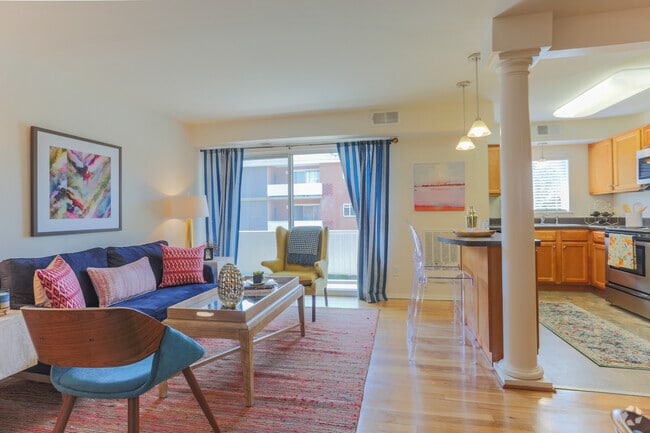 2BR,2BA,-The Chesapeake