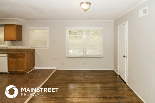 Photo - 4570 E Dearing Rd