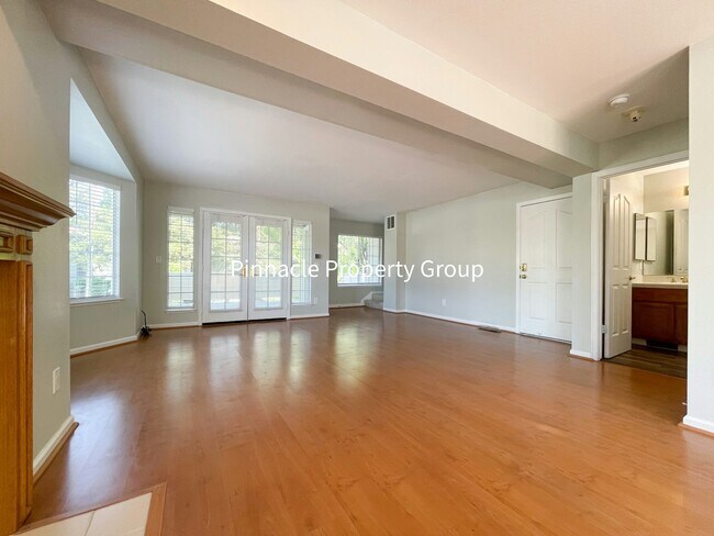 Photo - 711 Hibiscus Pl