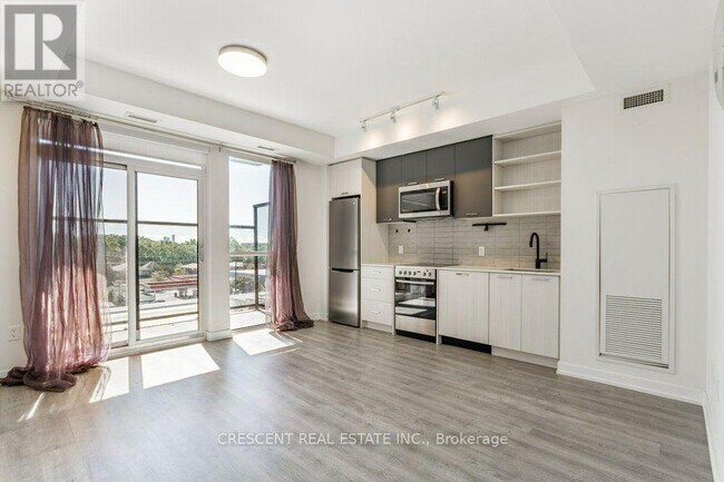 Photo - 2300 St Clair Ave W Unit 527