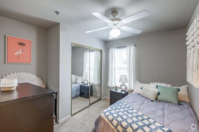 4BR, 2BA - 1,076SF - Bedroom