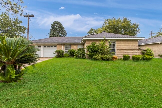 Photo - 6602 Indian Lake Dr