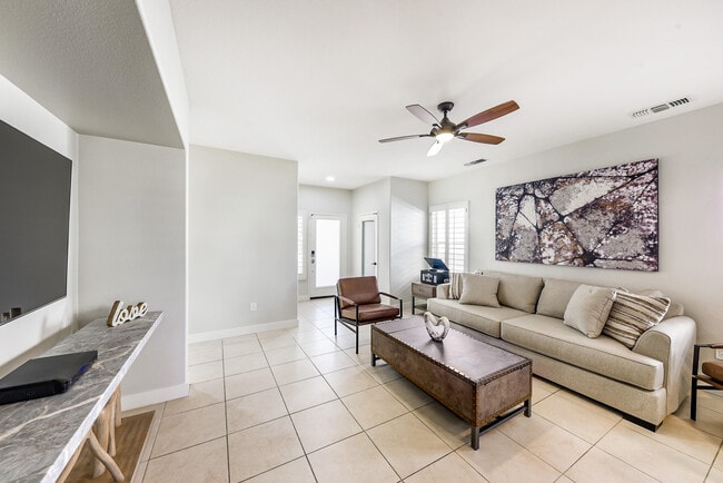 Photo - 39676 Somerset Ave