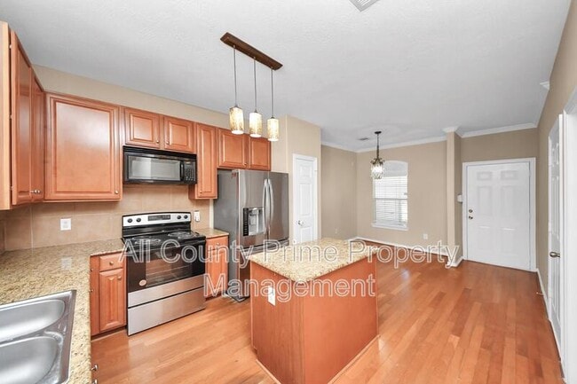 Photo - 823 Sterling Creek Cir