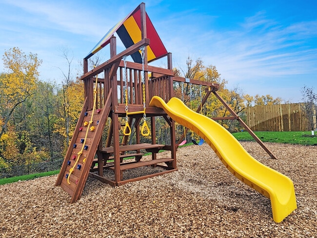 Playground - Boulevard Apartments & Townhomes