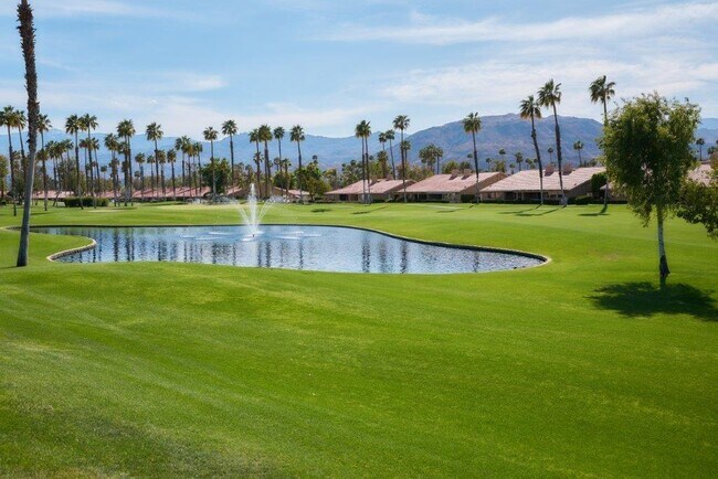 Photo - 25 Maximo Way