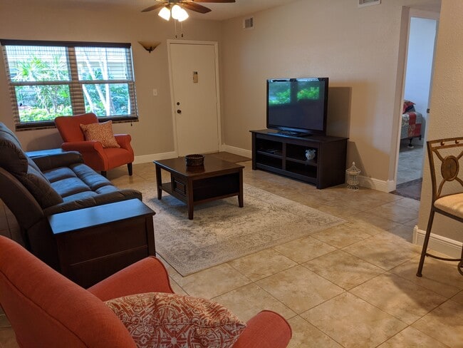 Living room - 10034 64th Ave N Unit 5