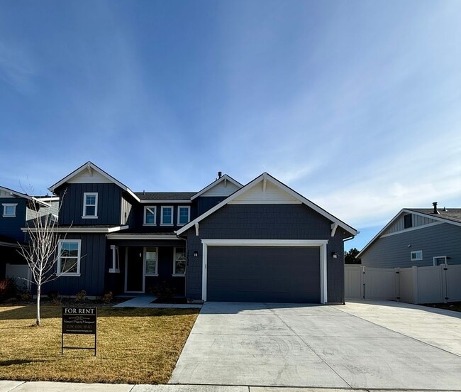 Building Photo - Welcome to this stunning newer home located in the vibrant city of Nampa, ID