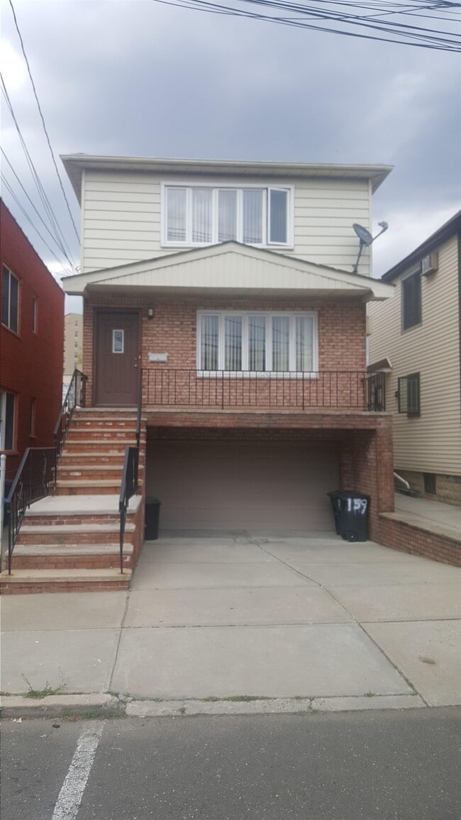 Photo - 159 W 21st St Condo