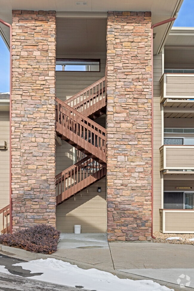Building Photo - 4545 Wheaton Dr Unit A290 Rental