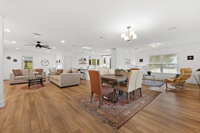 Photo - 6712 Northeast Dr