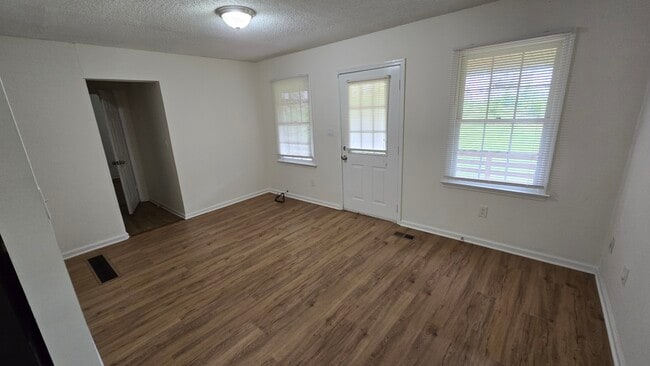 Photo - 2207 Mt Vernon Rd