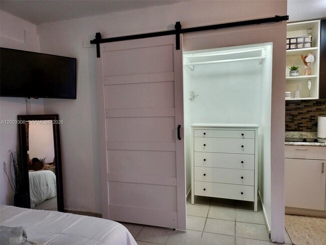 Photo - 3405 W Lake Pl