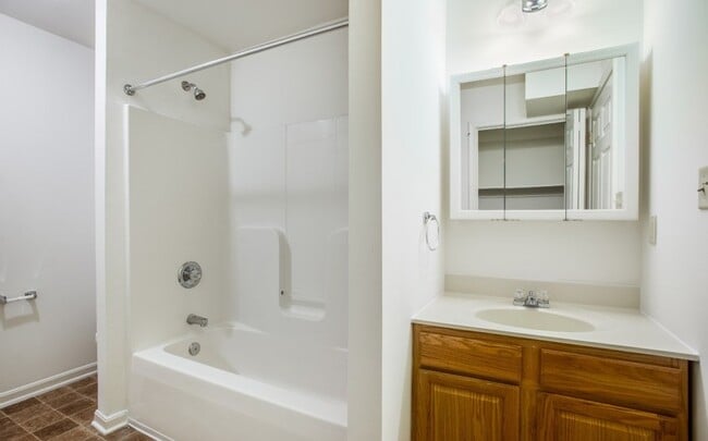 Photo - Fountainview Apartments & Townhomes