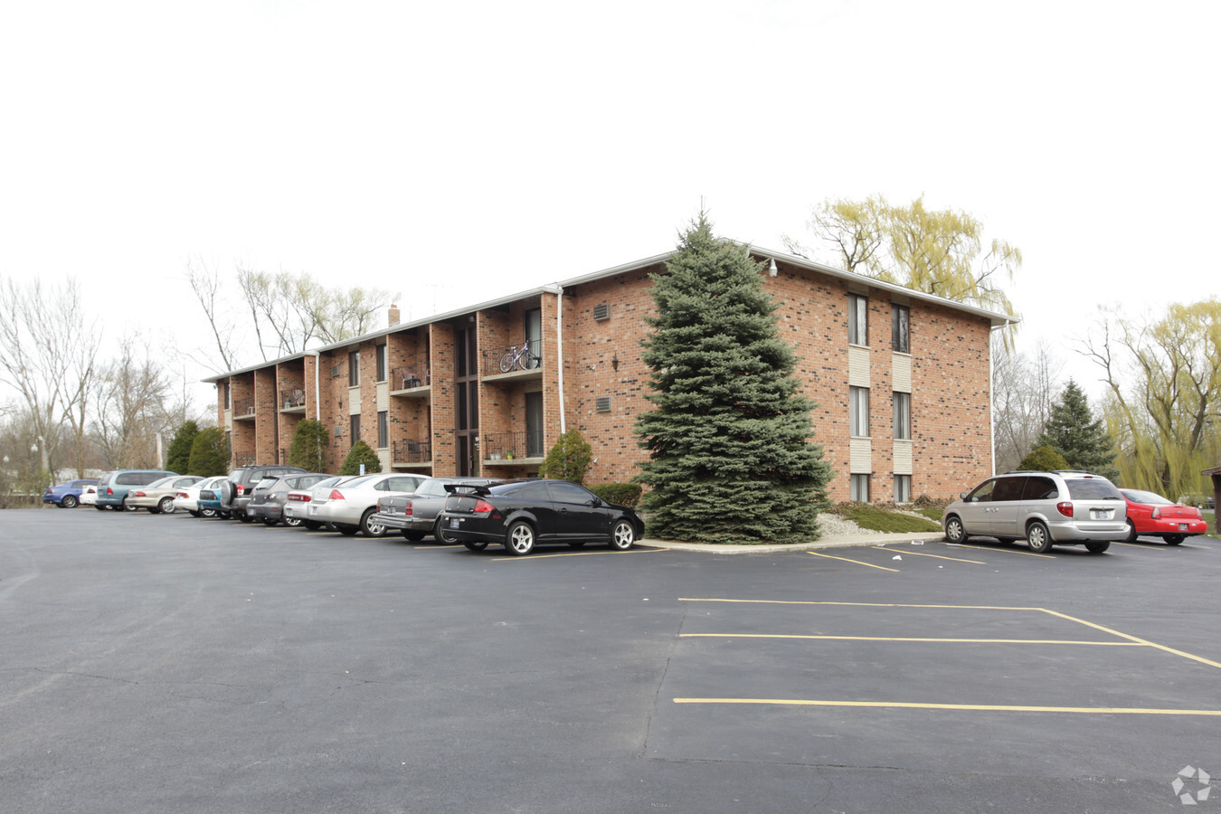 Photo - Camelot Apartments