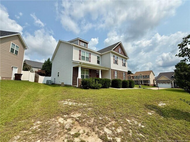 Photo - 260 Trenton Pl