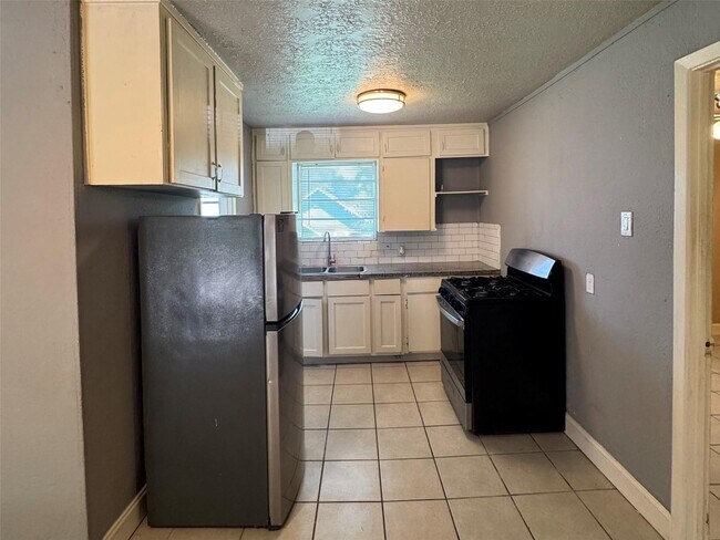 311 Randall St Unit 4