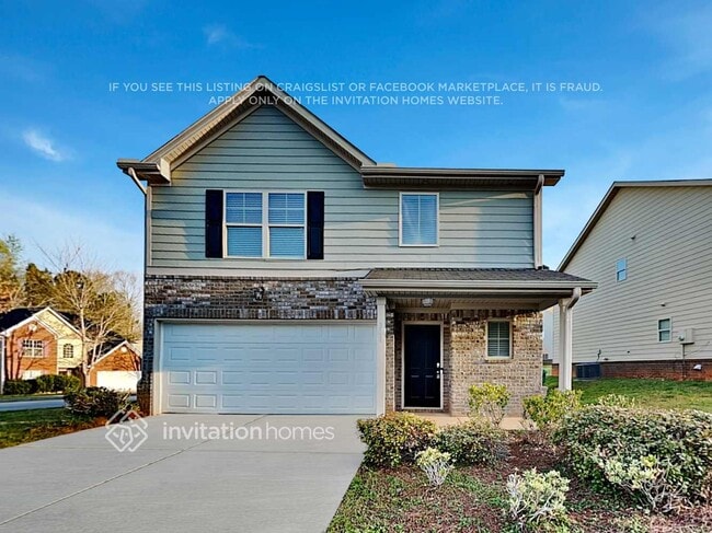 Building Photo - 301 Nutwood Trce