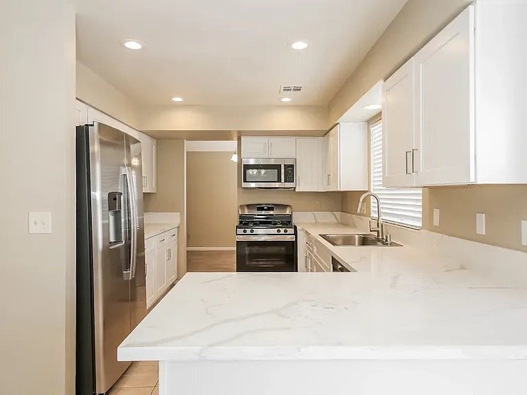 Photo - 7312 Queen Palm Dr