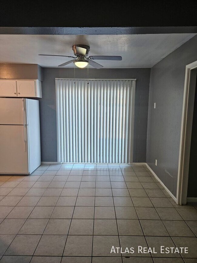 4900 E Culver St Unit 9
