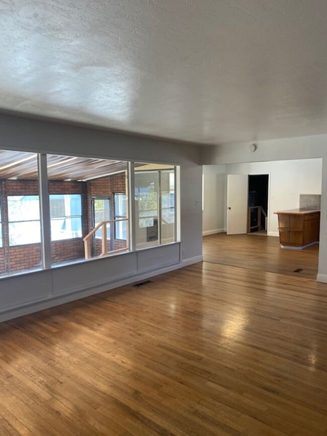 Photo - Spacious Home in West Redding!  Close to M...