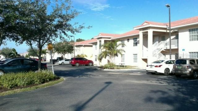 Building Photo - 8312 Bernwood Cove Loop Unit 1007