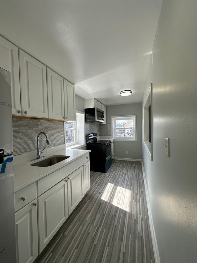 Photo - Somerset Apartments