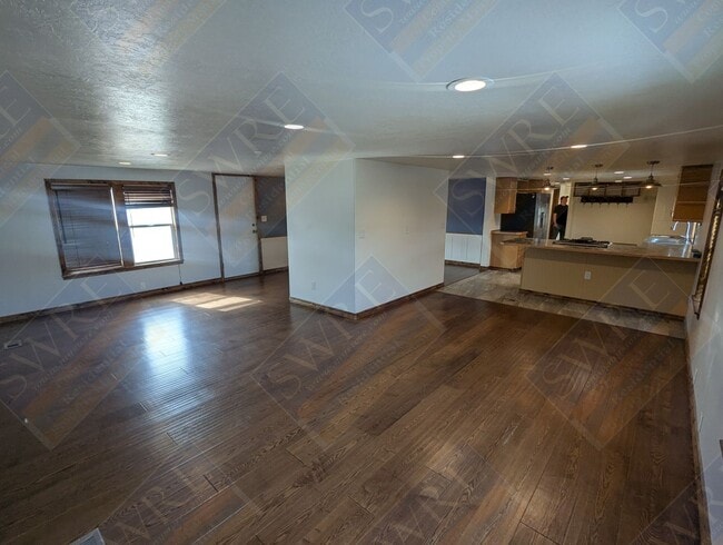 Photo - 340 Hoskins-